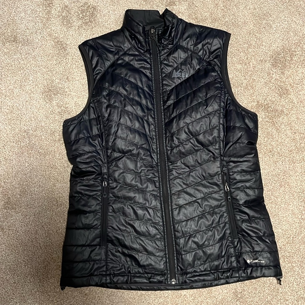 REI black women’s down vest